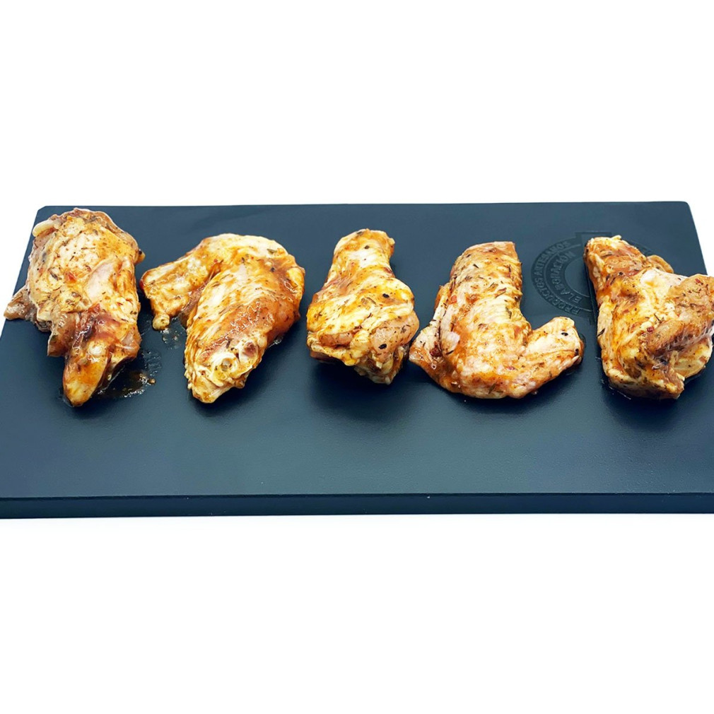 Alitas frescas adobadas. El auténtico sabor de un adobado natural.