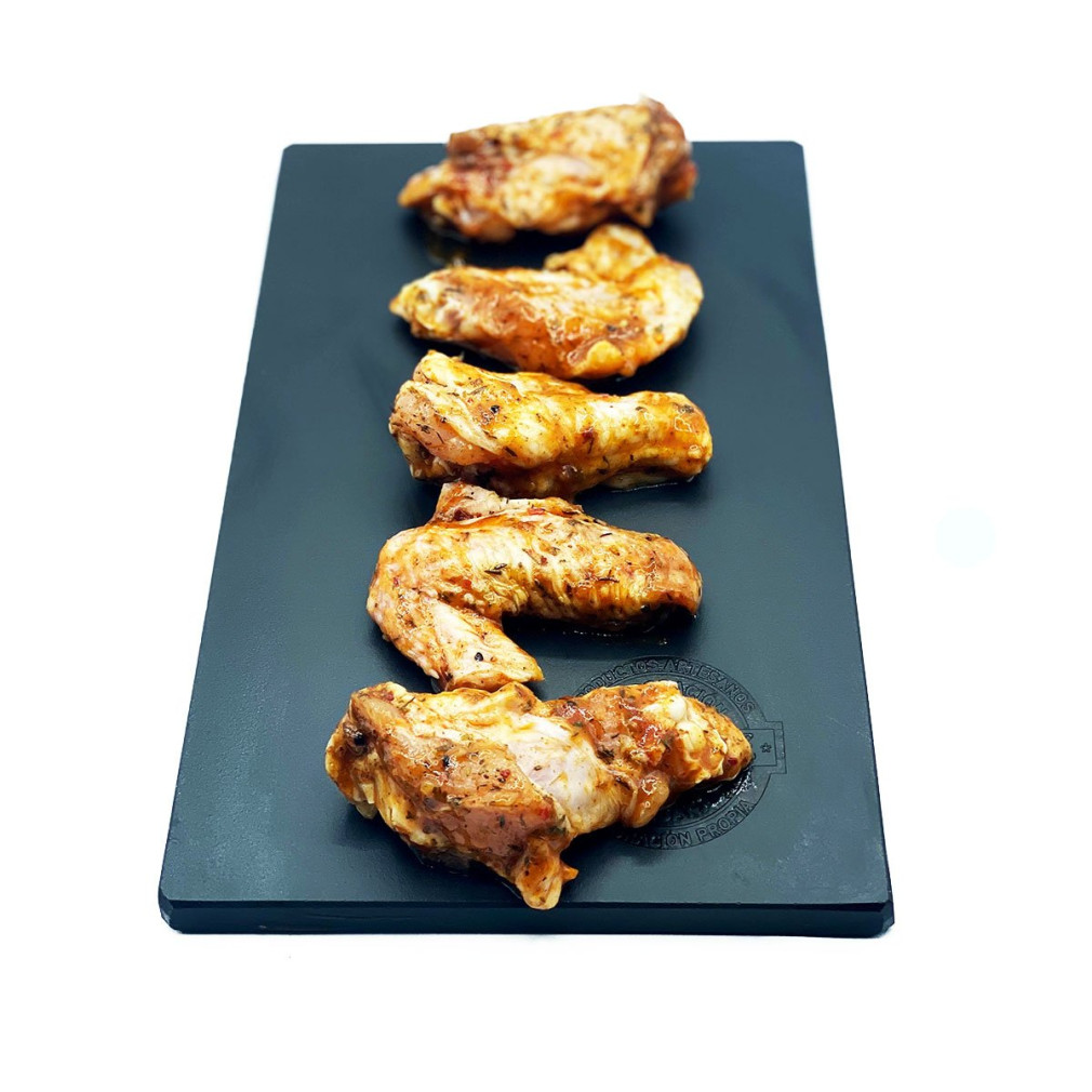 Alitas frescas adobadas. El auténtico sabor de un adobado natural.